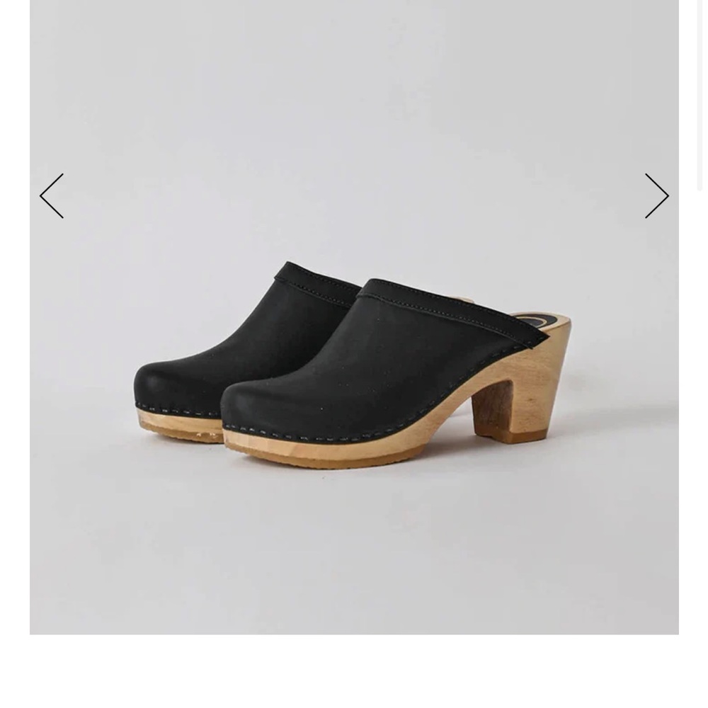 Clogs